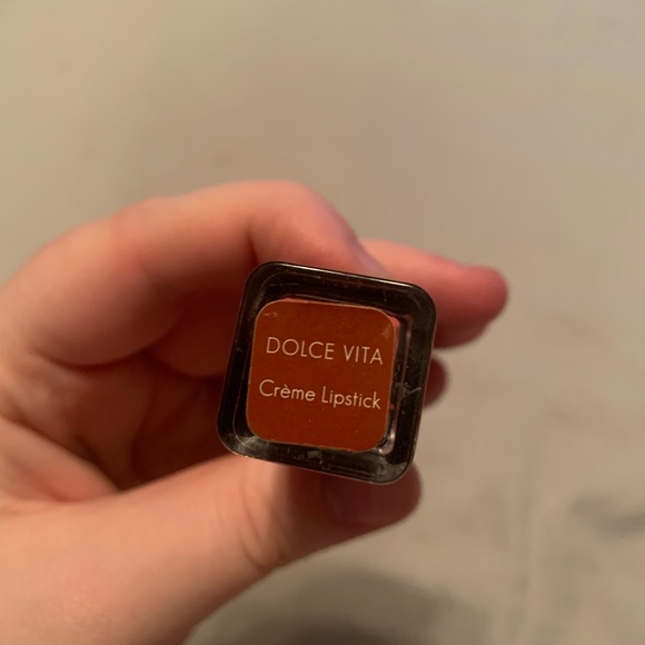 Max Studio Lipstick - Picture 2 of 4